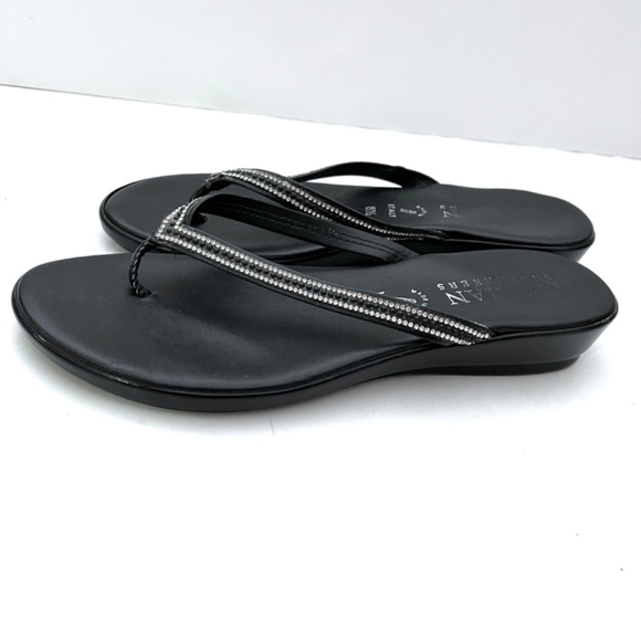 Italian Shoemakers Minley Embellished Flip-Flop Sandals - Picture 4 of 8